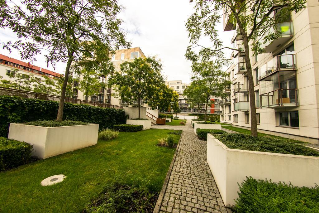 Apartment Korunni Dvur Prag Exterior foto